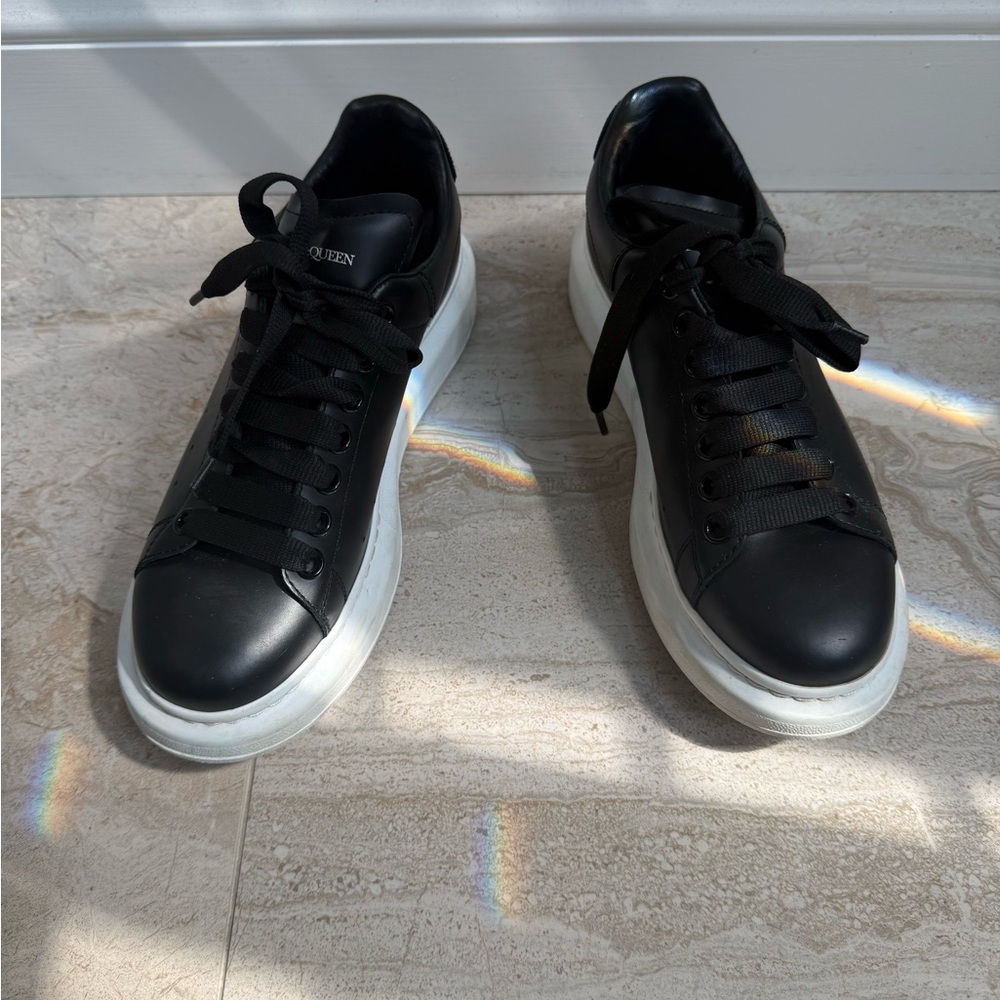 Alexander McQueen Oversized Sneakers 🖤🖤🖤